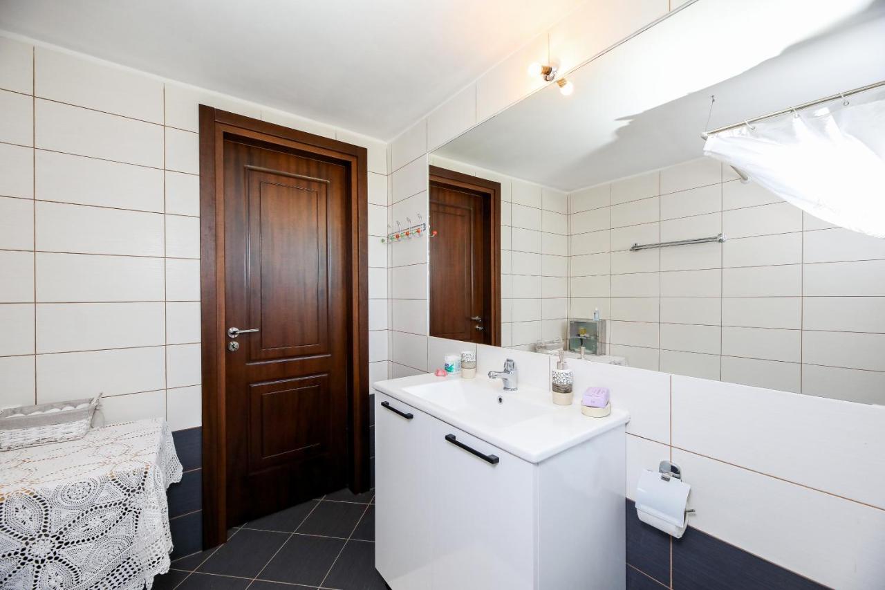 Alanthia Apartment Vlore Ngoại thất bức ảnh